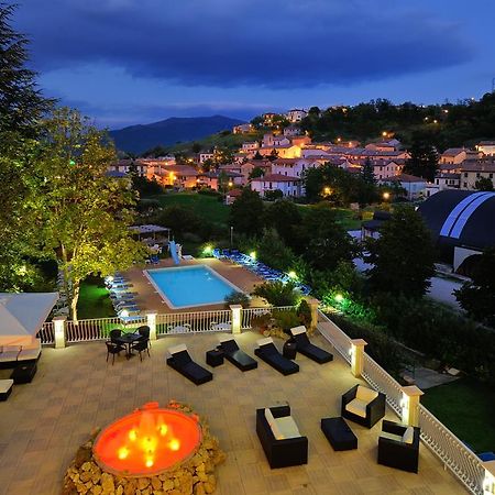 Hotel Benessere Villa Fiorita Colfiorito Exteriör bild