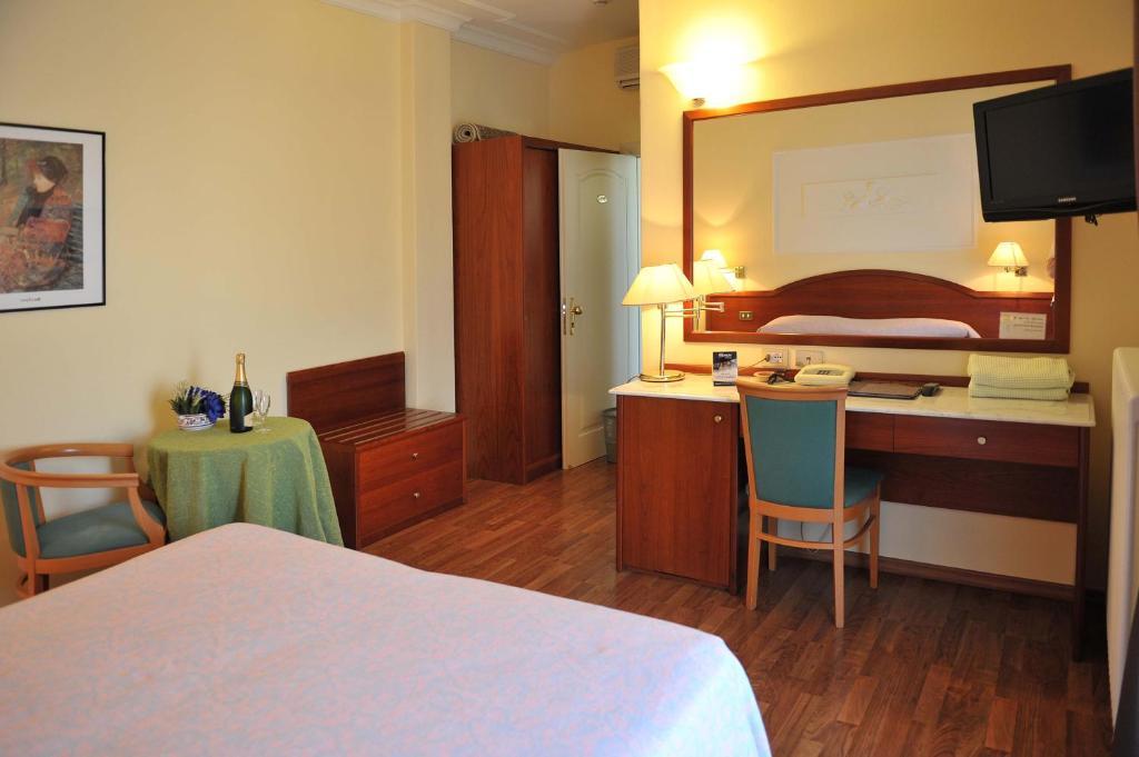 Hotel Benessere Villa Fiorita Colfiorito Exteriör bild